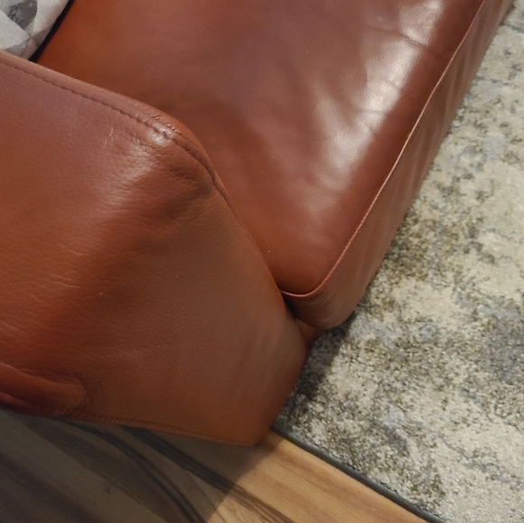 Real Leather Sofa - Picture 4 of 4